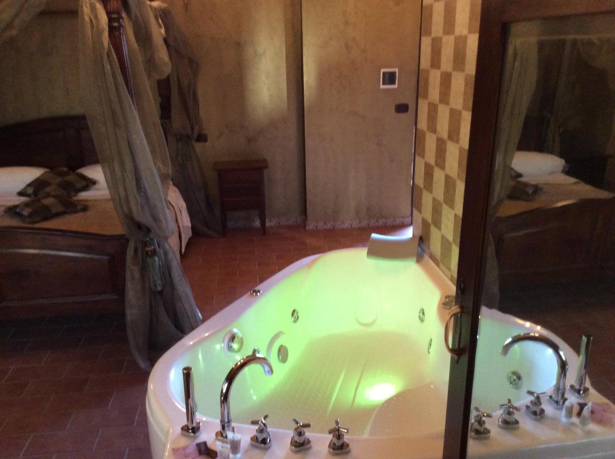 Hotel Il Feudo Dei Pierleoni Celano Kamer foto