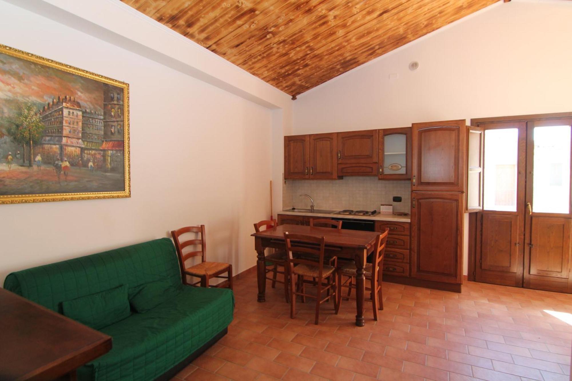 Hotel Il Feudo Dei Pierleoni Celano Buitenkant foto