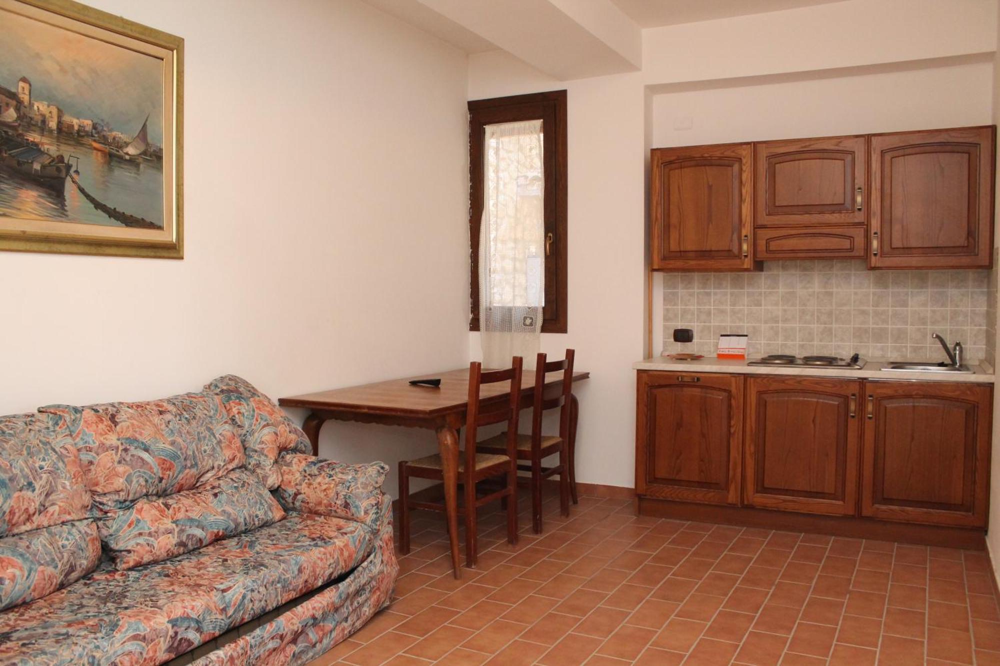 Hotel Il Feudo Dei Pierleoni Celano Buitenkant foto