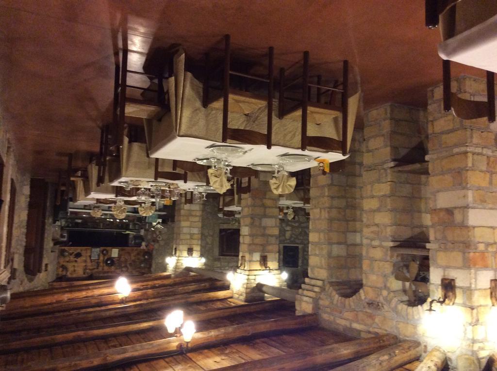 Hotel Il Feudo Dei Pierleoni Celano Buitenkant foto