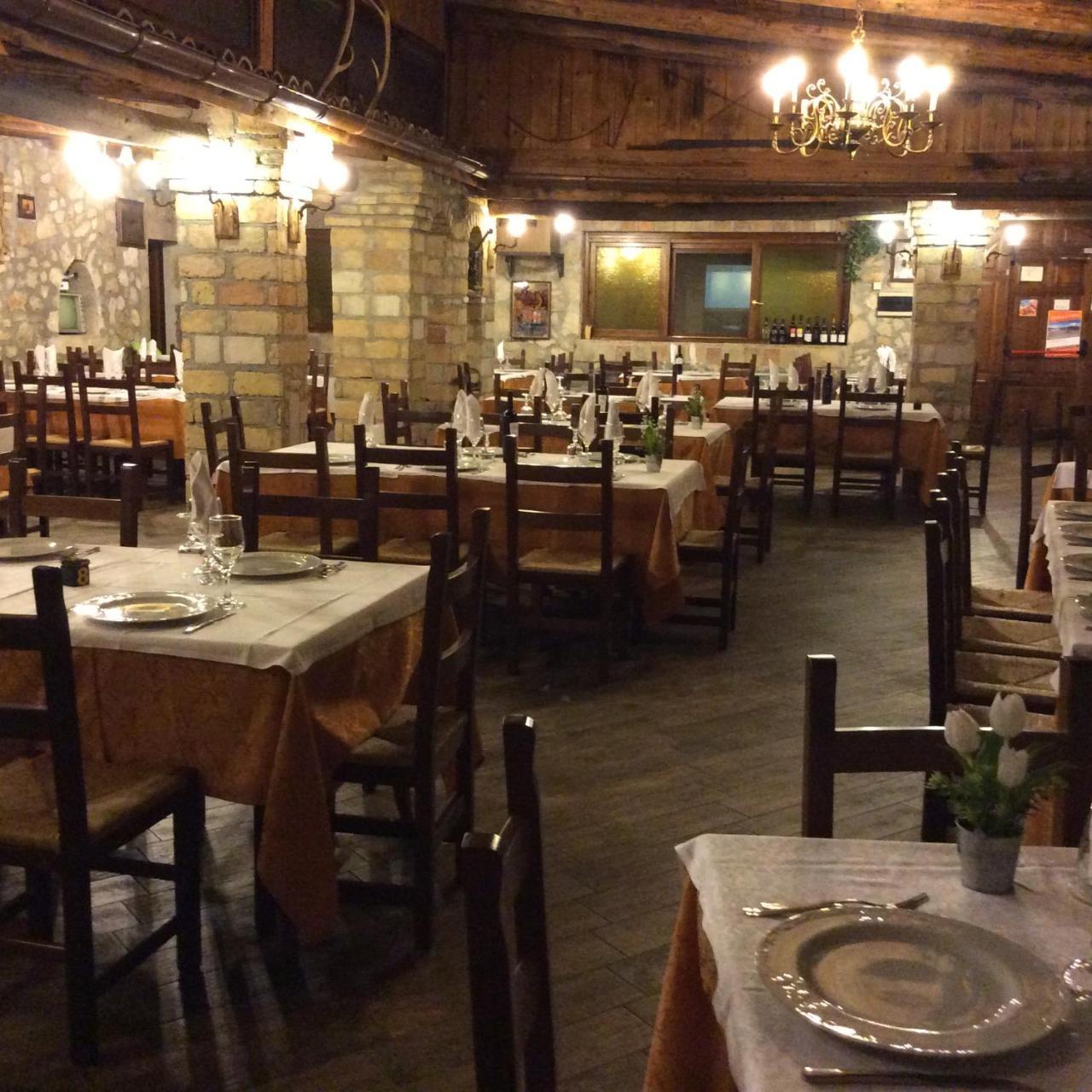Hotel Il Feudo Dei Pierleoni Celano Buitenkant foto